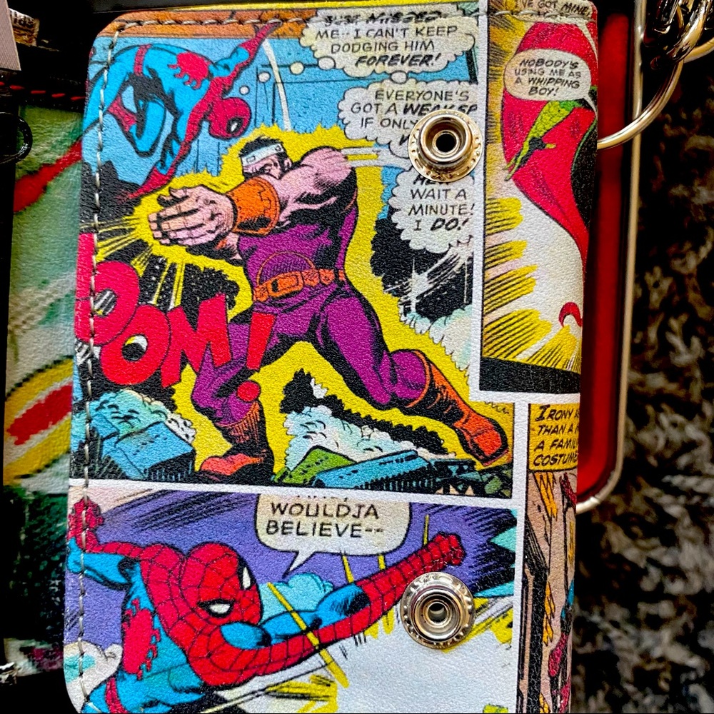 MARVEL Spider-Man trifold wallet and collector tin - Picture 8 of 11